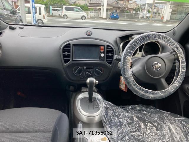 Nissan JUKE 2013-08 7392525-9