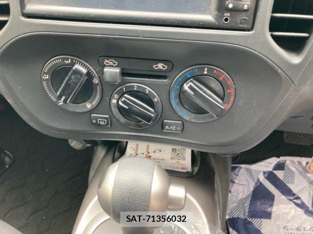 Nissan JUKE 2013-08 7392525-16