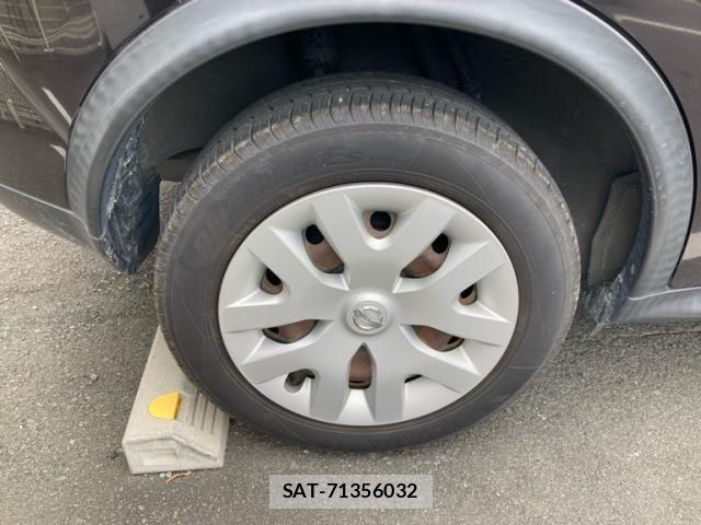 Nissan JUKE 2013-08 7392525-2