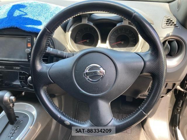 Nissan JUKE 2011-08 7455184-14