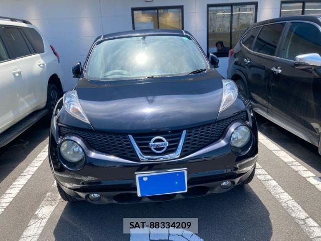 Nissan JUKE 2011-08 7455184-1