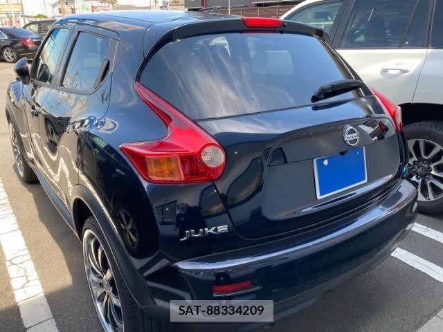 Nissan JUKE 2011-08 7455184-5