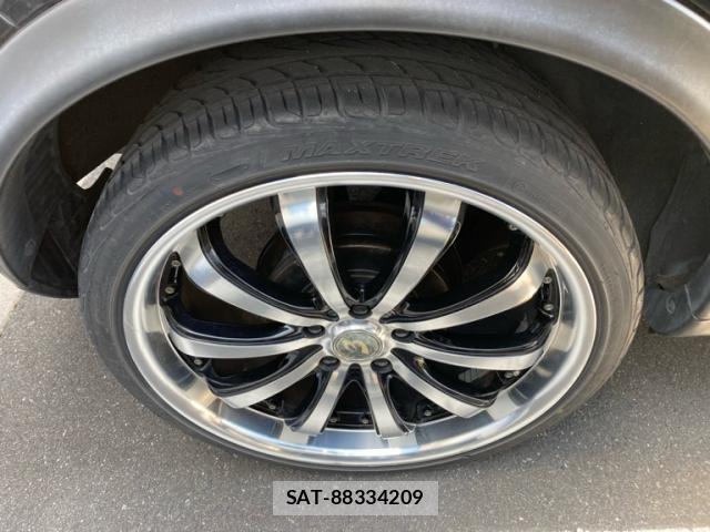 Nissan JUKE 2011-08 7455184-7