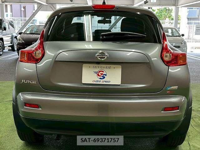 Nissan JUKE 2012-05 7501099-18