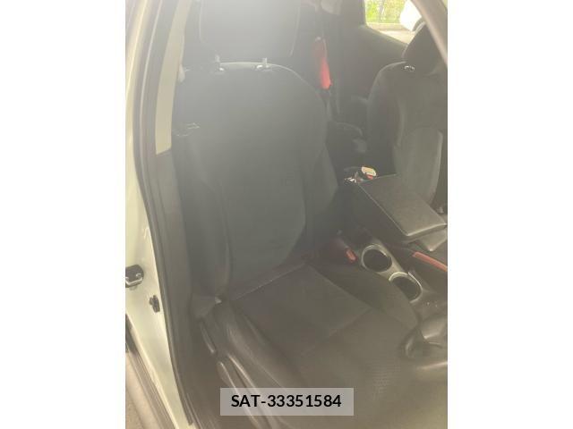 Nissan JUKE 2018-02 7501098-13