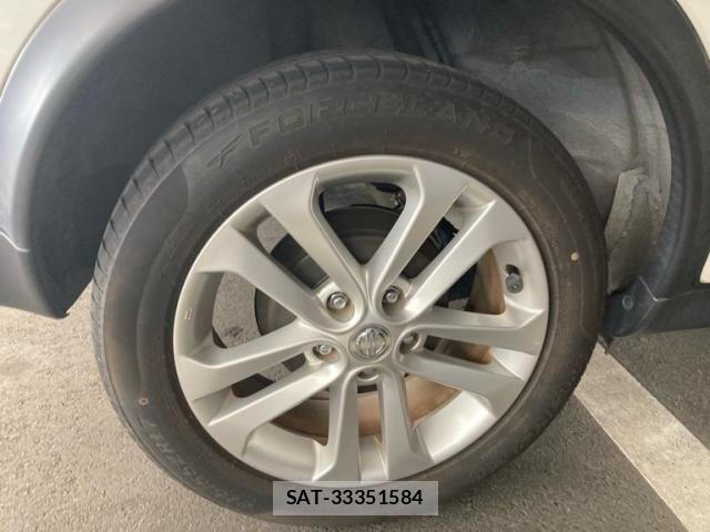 Nissan JUKE 2018-02 7501098-5