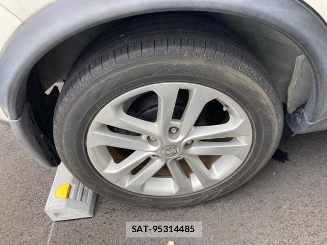 Nissan JUKE 2013-03 7501102-7