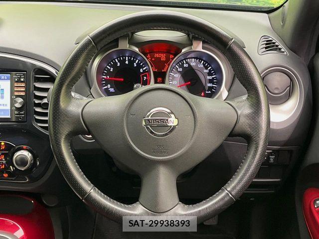Nissan JUKE 2011-10 7562292-10