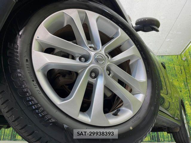 Nissan JUKE 2011-10 7562292-12