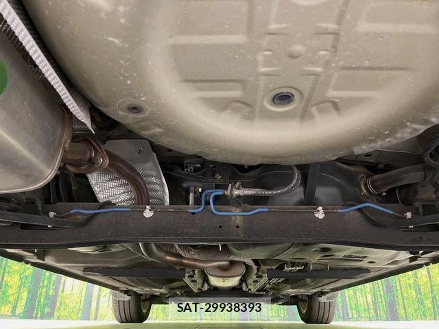 Nissan JUKE 2011-10 7562292-18