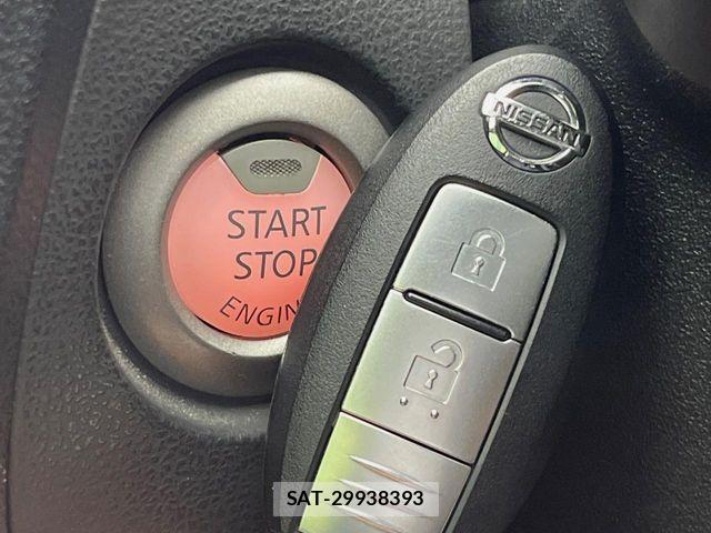 Nissan JUKE 2011-10 7562292-4