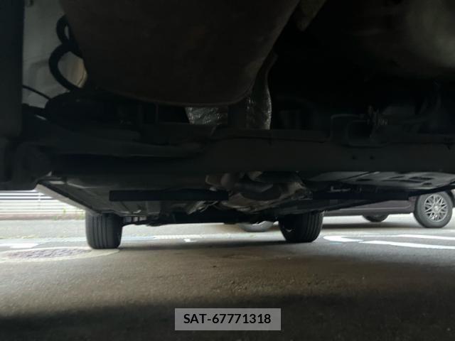 Nissan JUKE 2014-06 7562291-9