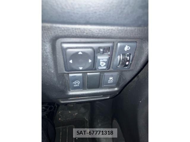 Nissan JUKE 2014-06 7562291-15