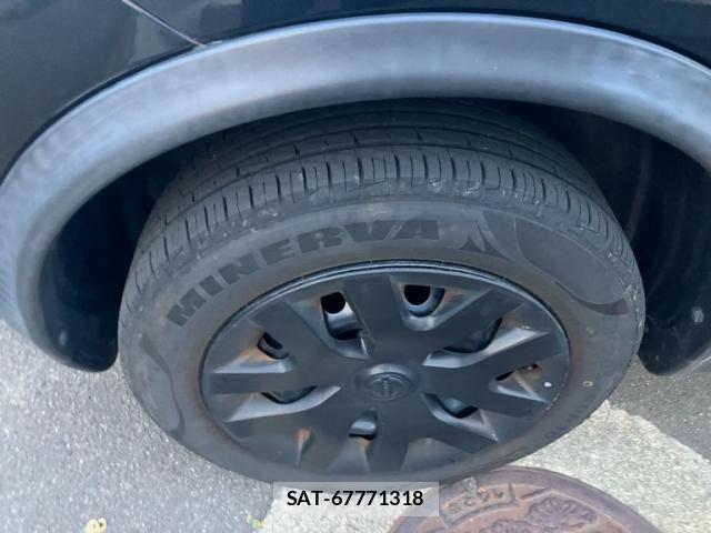 Nissan JUKE 2014-06 7562291-5