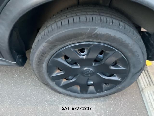Nissan JUKE 2014-06 7562291-6