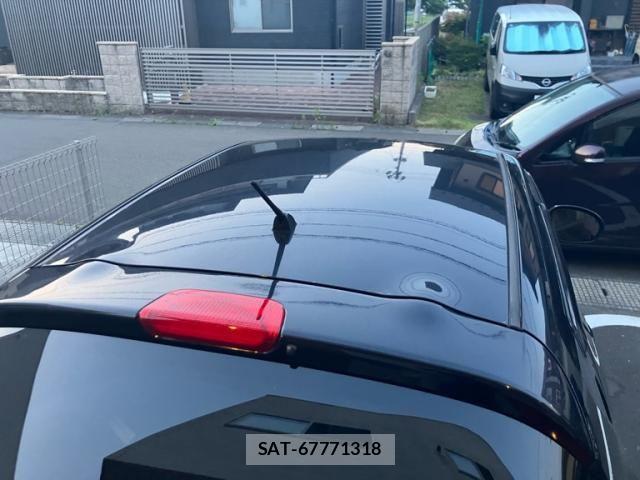 Nissan JUKE 2014-06 7562291-7