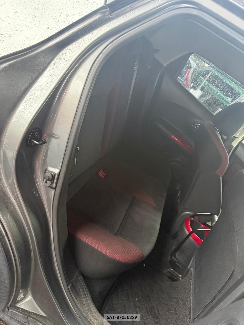 Nissan JUKE 2013 7180507-8