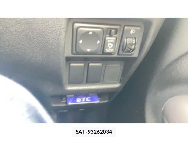 Nissan JUKE 2010-12 7617392-14