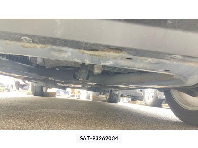 Nissan JUKE 2010-12 7617392-19