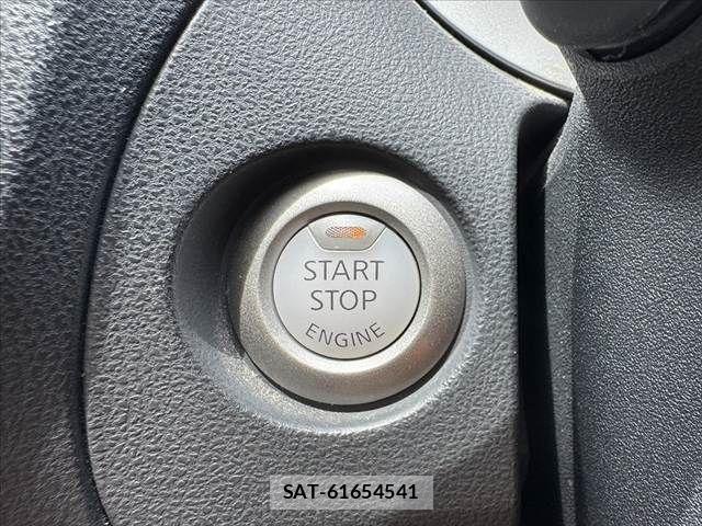 Nissan JUKE 2016-03 7617393-28