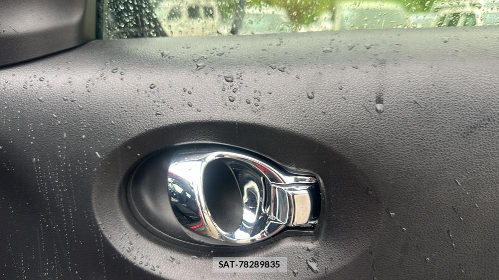 Nissan JUKE 2011 7230114-19