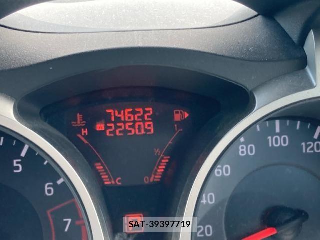 Nissan JUKE 2010-11 7724662-10