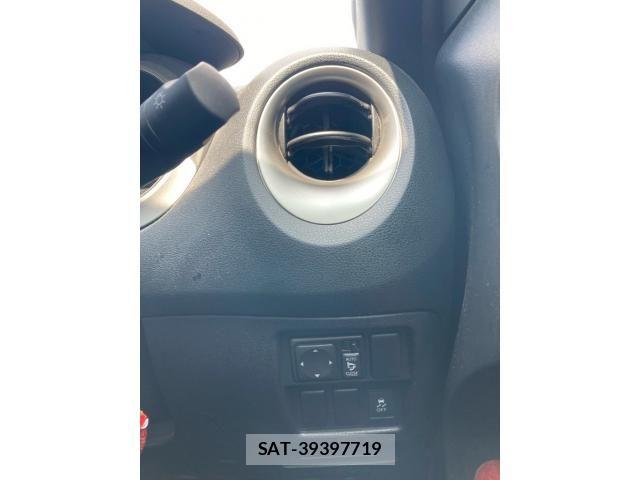 Nissan JUKE 2010-11 7724662-8