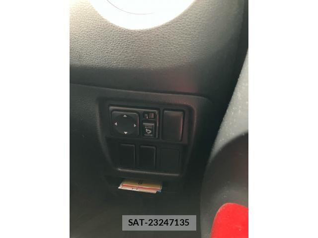 Nissan JUKE 2010-07 7724665-14
