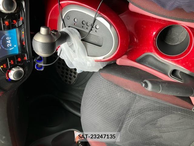 Nissan JUKE 2010-07 7724665-16