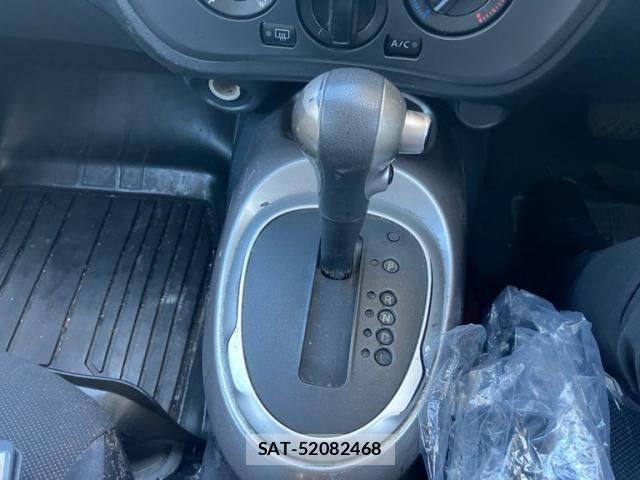 Nissan JUKE 2010-08 7724666-18