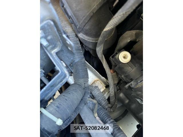 Nissan JUKE 2010-08 7724666-24