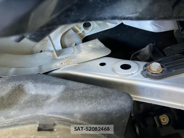 Nissan JUKE 2010-08 7724666-25