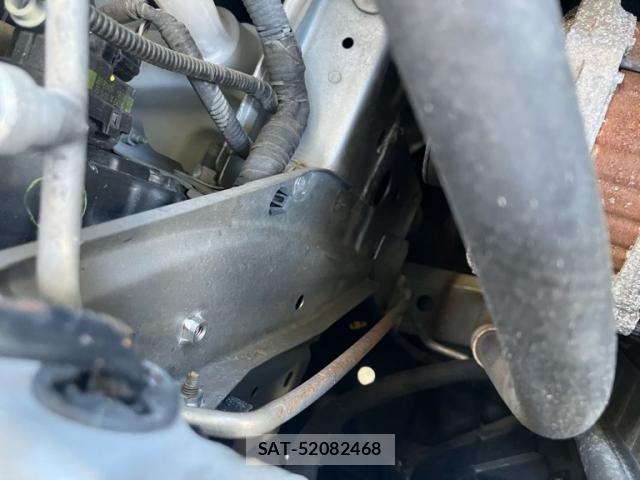 Nissan JUKE 2010-08 7724666-26