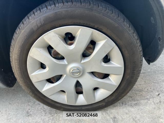 Nissan JUKE 2010-08 7724666-7