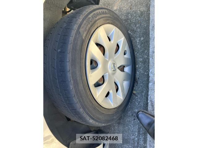 Nissan JUKE 2010-08 7724666-8