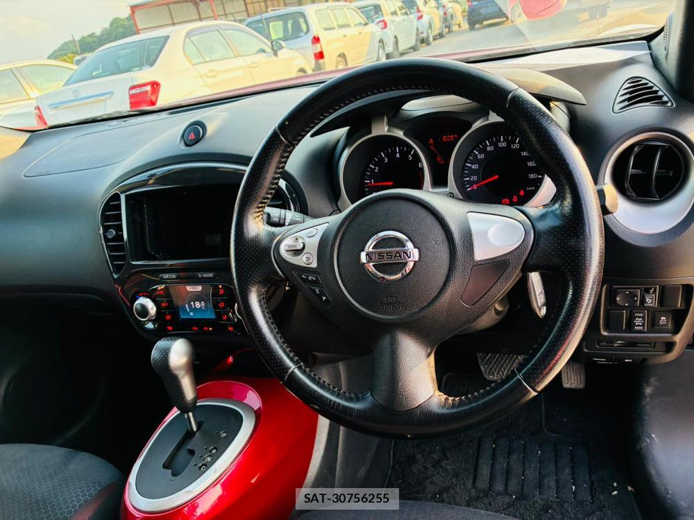 Nissan JUKE 2011-05 7651179-14