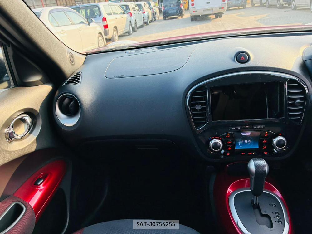 Nissan JUKE 2011-05 7651179-16