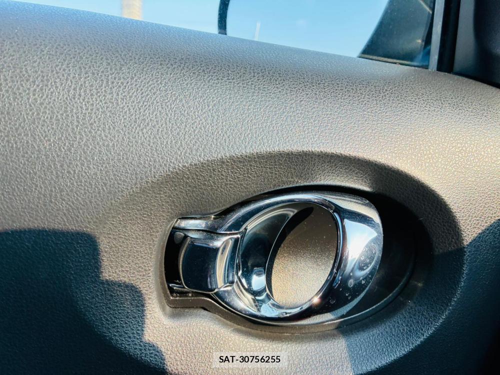 Nissan JUKE 2011-05 7651179-21