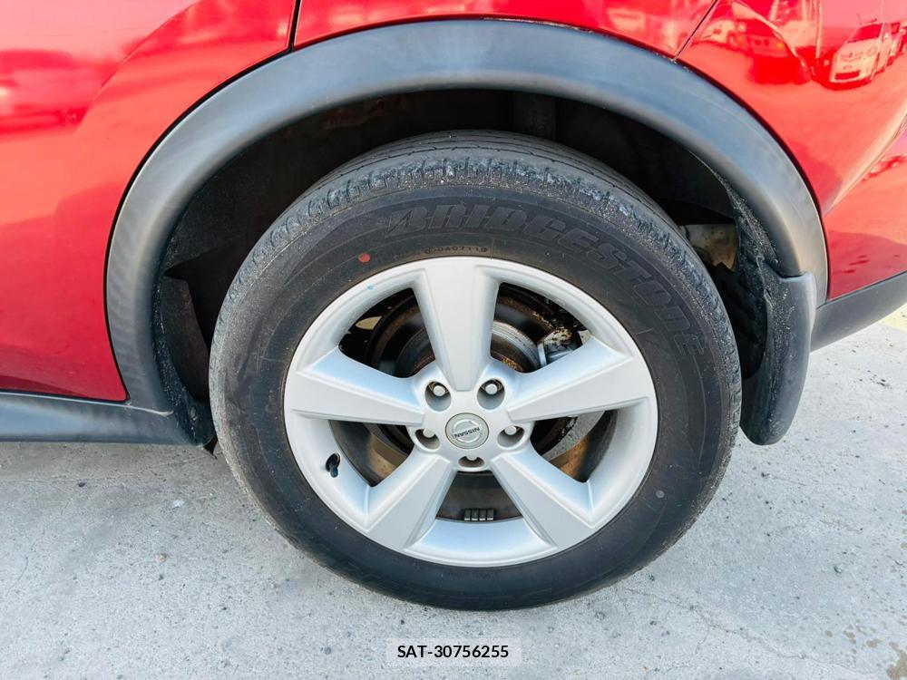 Nissan JUKE 2011-05 7651179-29