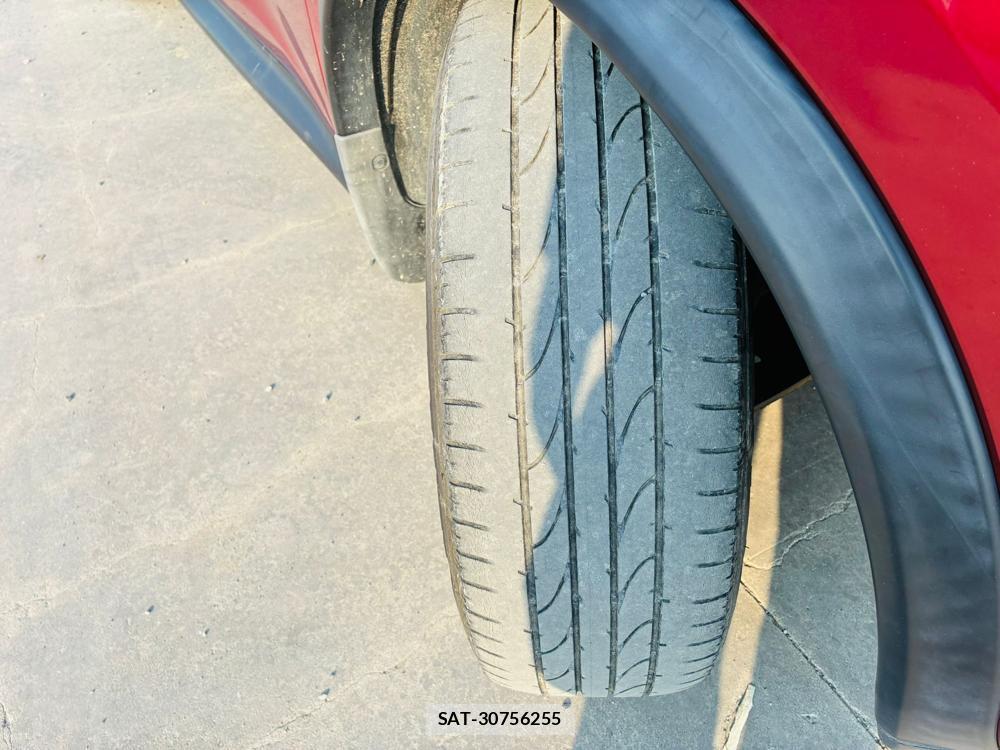 Nissan JUKE 2011-05 7651179-30