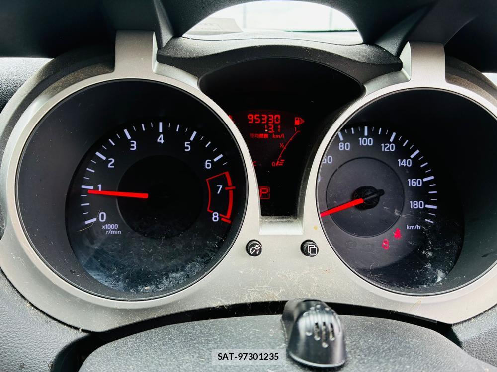 Nissan JUKE 2013-09 7455183-15