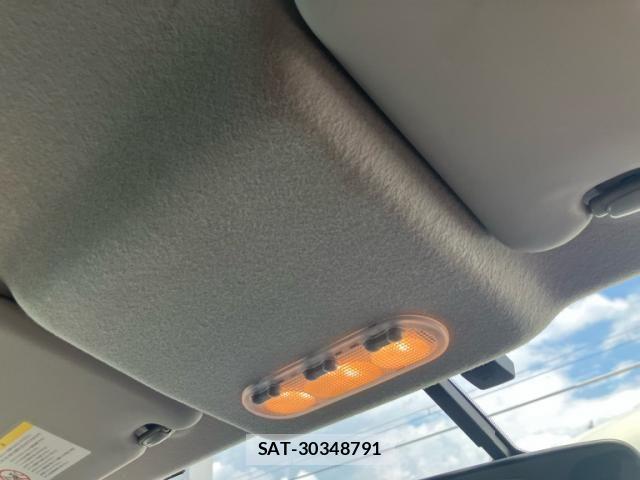 Nissan JUKE 2012-02 7786066-21