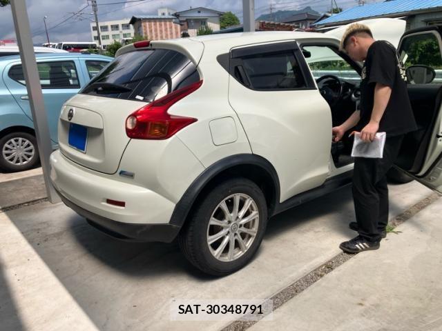 Nissan JUKE 2012-02 7786066-4