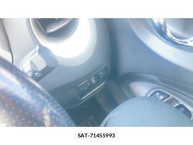 Nissan JUKE 2011-08 7786068-9