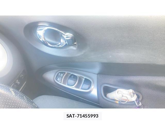 Nissan JUKE 2011-08 7786068-10
