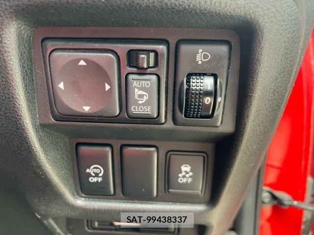 Nissan JUKE 2013-09 7786070-15
