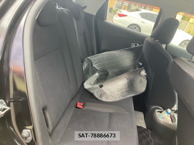 Nissan JUKE 2010-11 7877108-12
