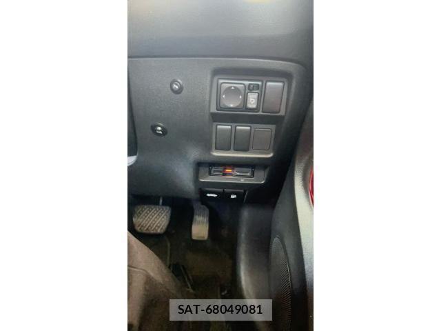 Nissan JUKE 2013-07 7877105-22