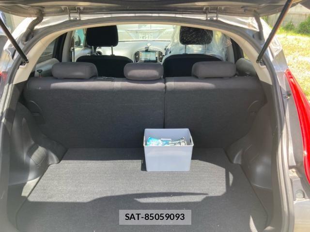 Nissan JUKE 2011-11 7877109-15