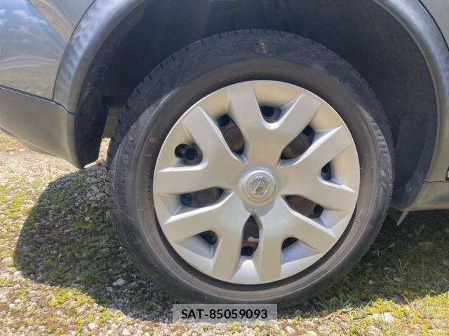Nissan JUKE 2011-11 7877109-6